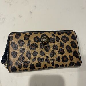 Tory Burch Animal Print Zip around Continental Wallet